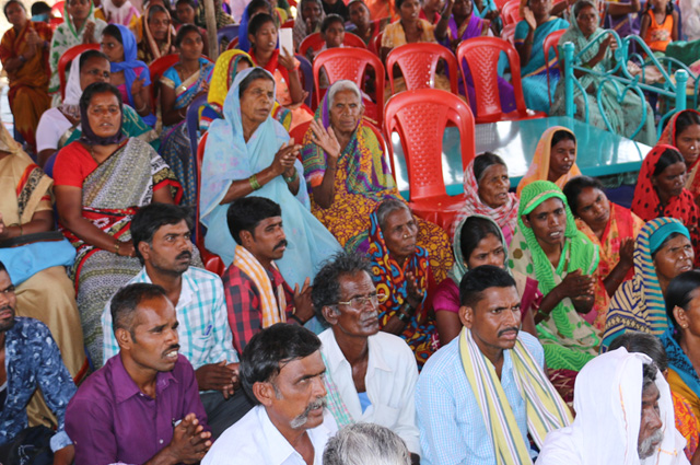 Hundreds Massed for the 2 days Mega Prayer organized by Grace Ministry at Pavagada, Tumkur. The Pavagada Prayer Meetings was a great blessing to the hundreds who gathered. 